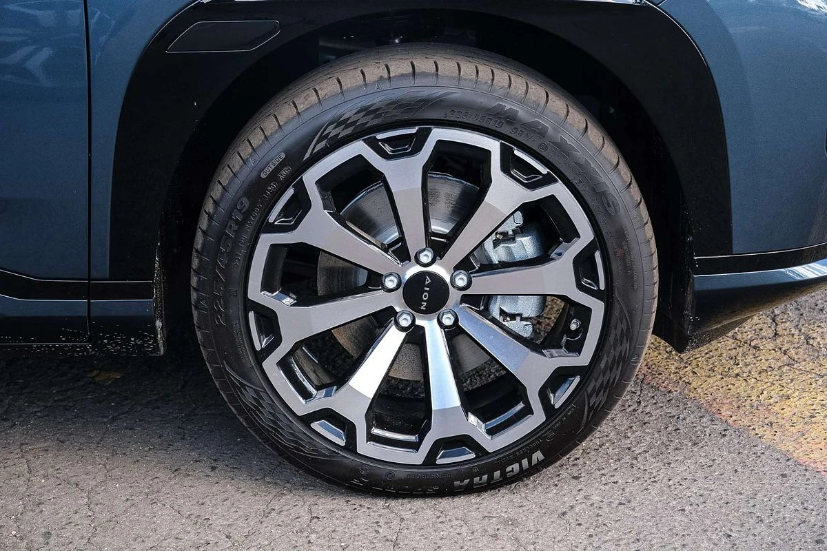 ����� AION V Luxury | Mobile.bg � ����������� 8