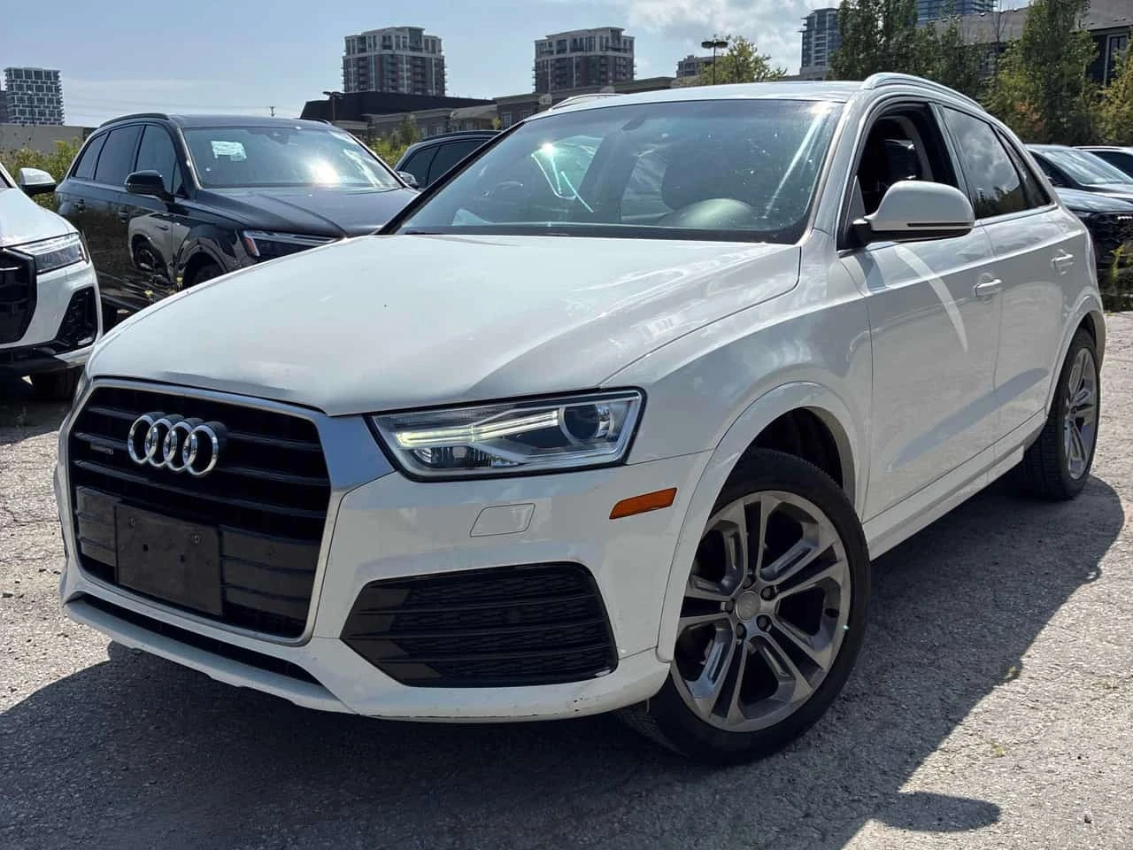 Audi Q3 * Progressiv * CARFAX * ОПЦИЯ ЗА ФИНАНСИРАНЕ