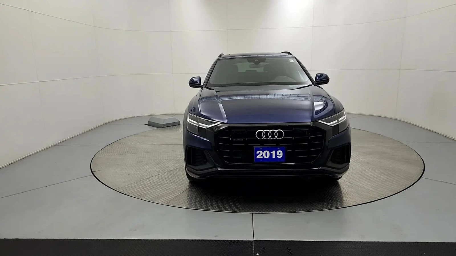 Audi Q8 MANUFACTUR* B&O* 360* PANO* �����* ������ ���� | Mobile.bg � ����������� 1