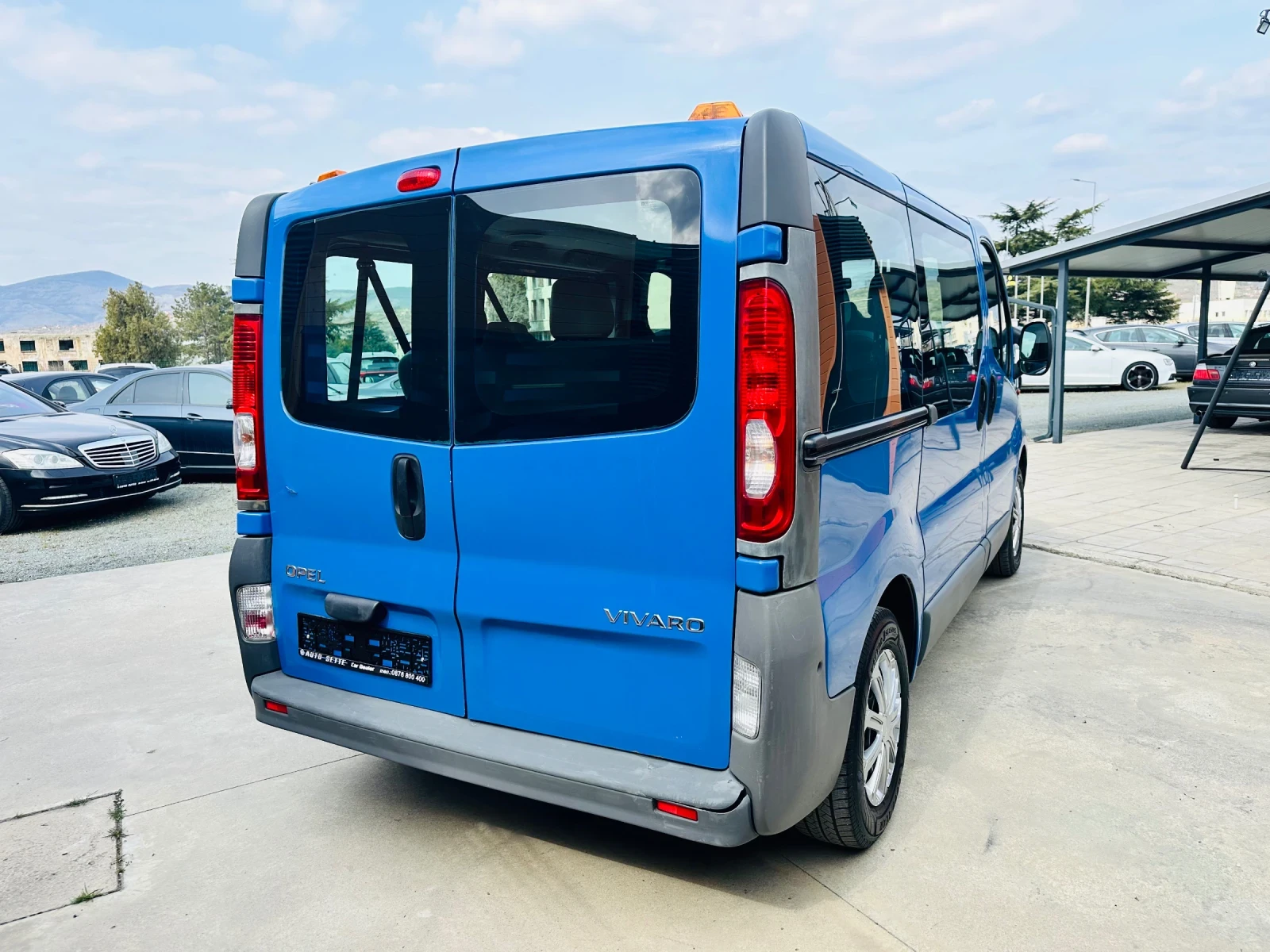 Opel Vivaro 2.0 DCI/8+ 1/Климатик/6-ск, снимка 5 - Бусове и автобуси - 53875287