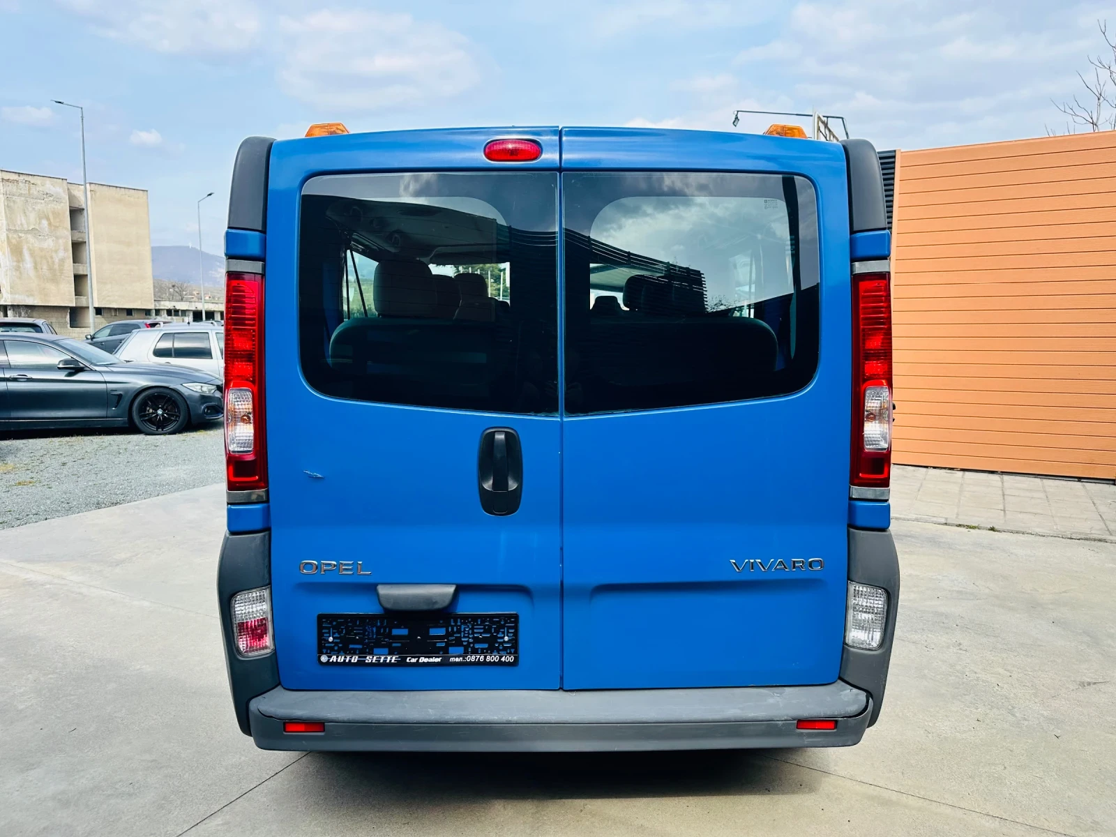 Opel Vivaro 2.0 DCI/8+ 1/Климатик/6-ск, снимка 6 - Бусове и автобуси - 53875287