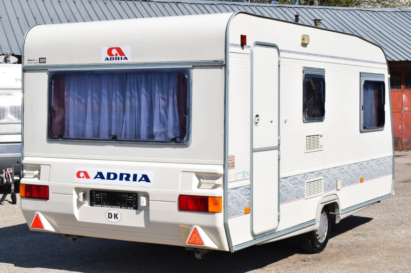 Каравана Adria Unika B 432 PS+ ФОРСЕЛТ, снимка 3 - Каравани и кемпери - 47499092