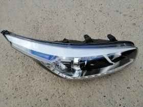 Оригинален десен фар за Киа Сийд 2013-2018г....92102-A2XXX...., снимка 1