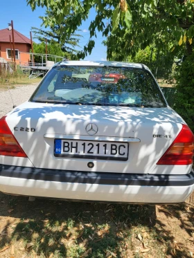 Mercedes-Benz C 220, снимка 3
