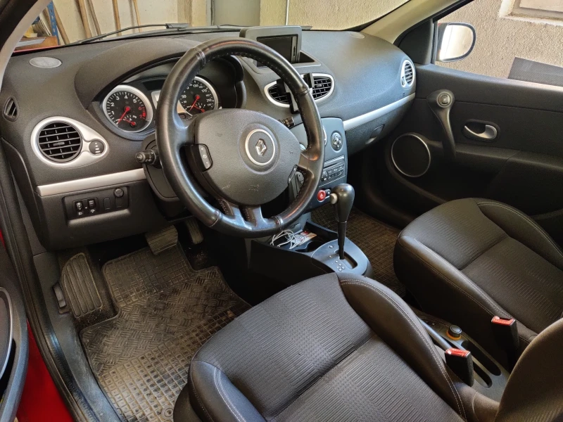 Renault Clio 1.6 16V / АВТОМАТИК, снимка 7 - Автомобили и джипове - 47169144