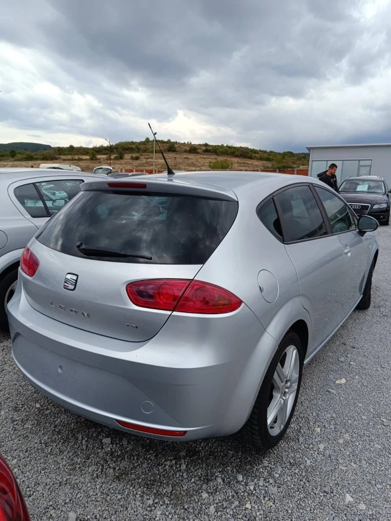 Seat Leon 1.4, снимка 4 - Автомобили и джипове - 47381123