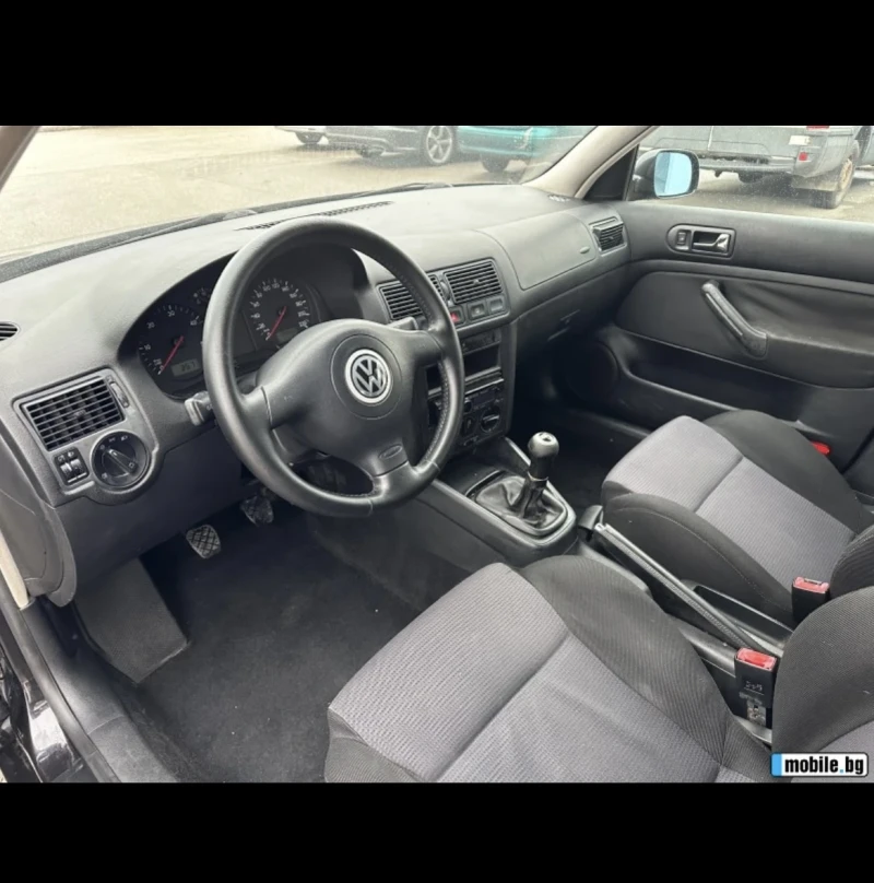 VW Golf, снимка 2 - Автомобили и джипове - 48373614