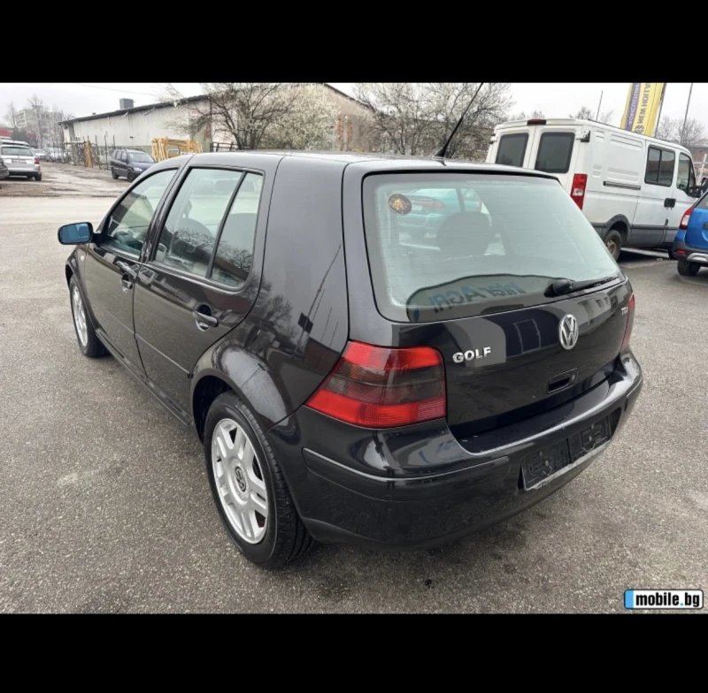 VW Golf, снимка 5 - Автомобили и джипове - 48373614