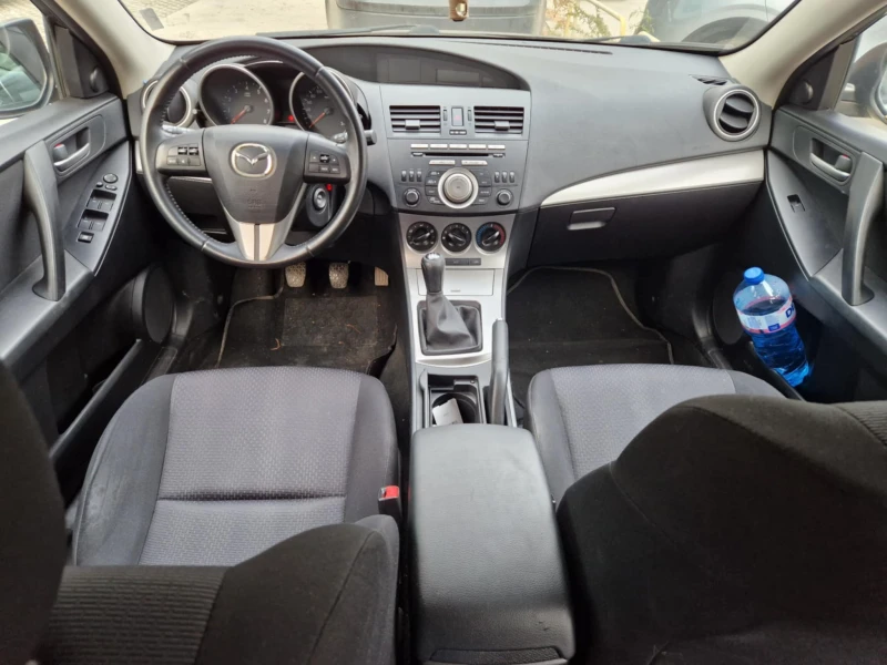 Mazda 3 1.6, снимка 2 - Автомобили и джипове - 48549006