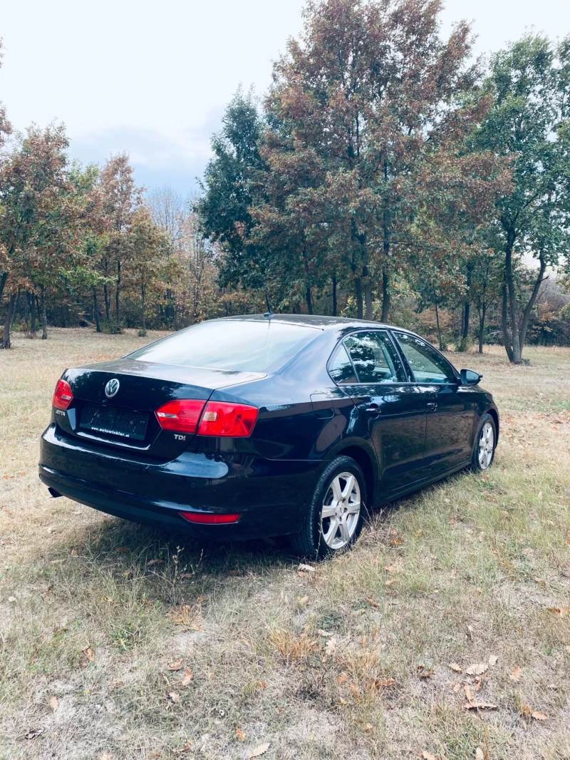 VW Jetta 1.6TDI, снимка 3 - Автомобили и джипове - 49538158