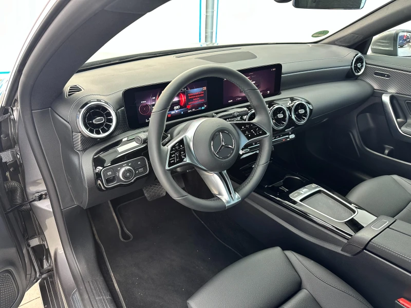 Mercedes-Benz CLA 180 DISTR* CAM* SHOOTINGBRAKE* , снимка 7 - Автомобили и джипове - 51906139