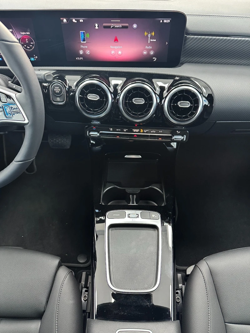 Mercedes-Benz CLA 180 DISTR* CAM* SHOOTINGBRAKE* , снимка 10 - Автомобили и джипове - 51906139