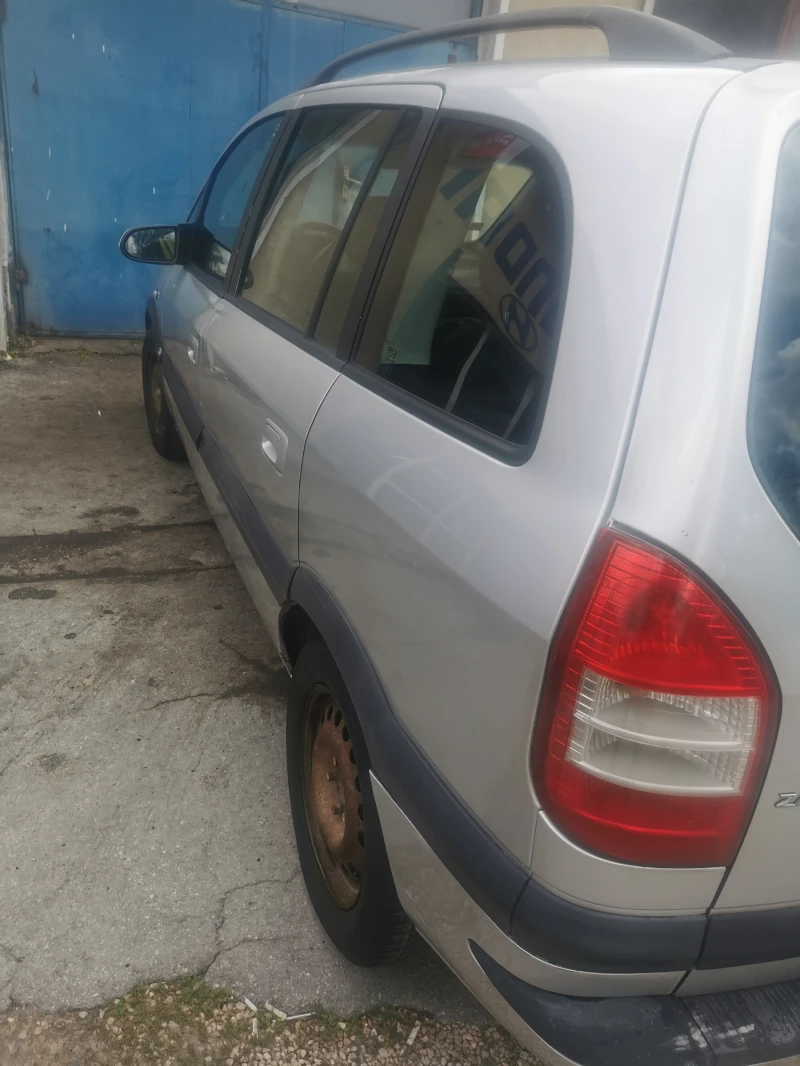 Opel Zafira, снимка 11 - Автомобили и джипове - 52637821