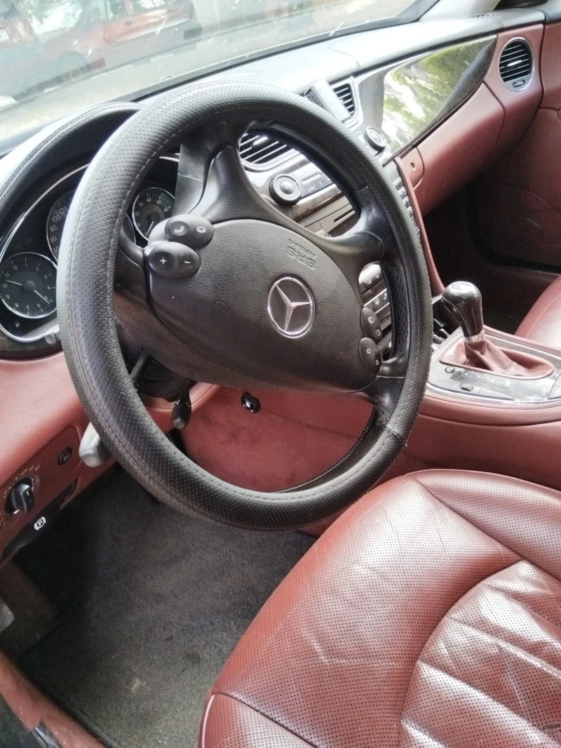 Mercedes-Benz CLS 500 AMG Спорт Пакет + Части + Газ, снимка 15 - Автомобили и джипове - 52392373