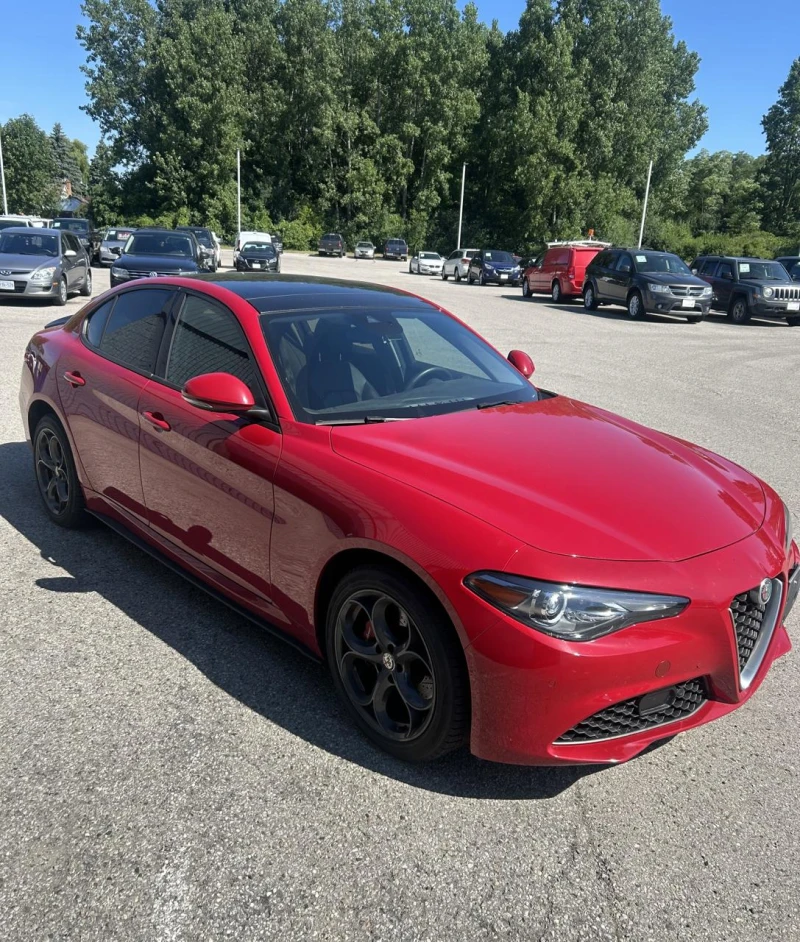 Alfa Romeo Giulia Ti Q4* AWD* Distronic* Keyless* Подгрев* Пано* , снимка 2 - Автомобили и джипове - 52317566