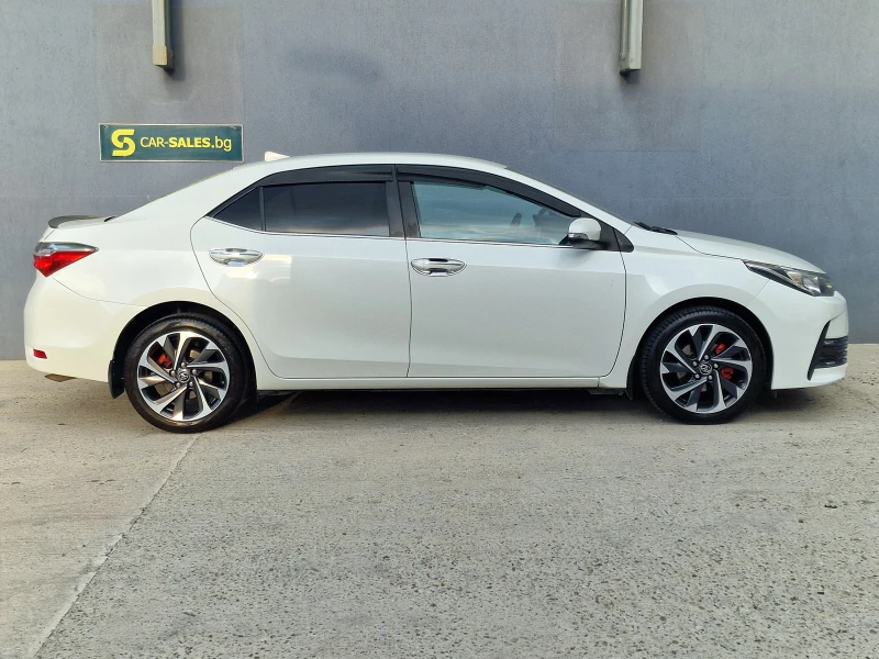 Toyota Corolla 1.6 CVT Anniversary , снимка 8 - Автомобили и джипове - 51846320