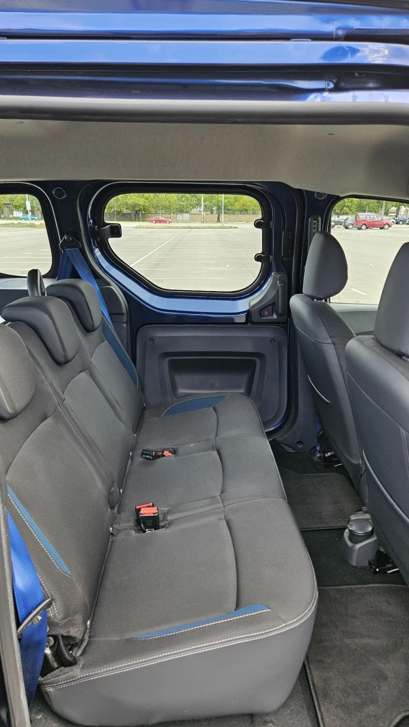 Dacia Dokker 1.5 dCi  FULL ЕКСТРИ , снимка 9 - Автомобили и джипове - 52401476