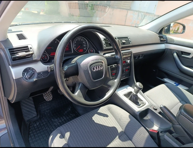 Audi A4, снимка 12 - Автомобили и джипове - 52523642