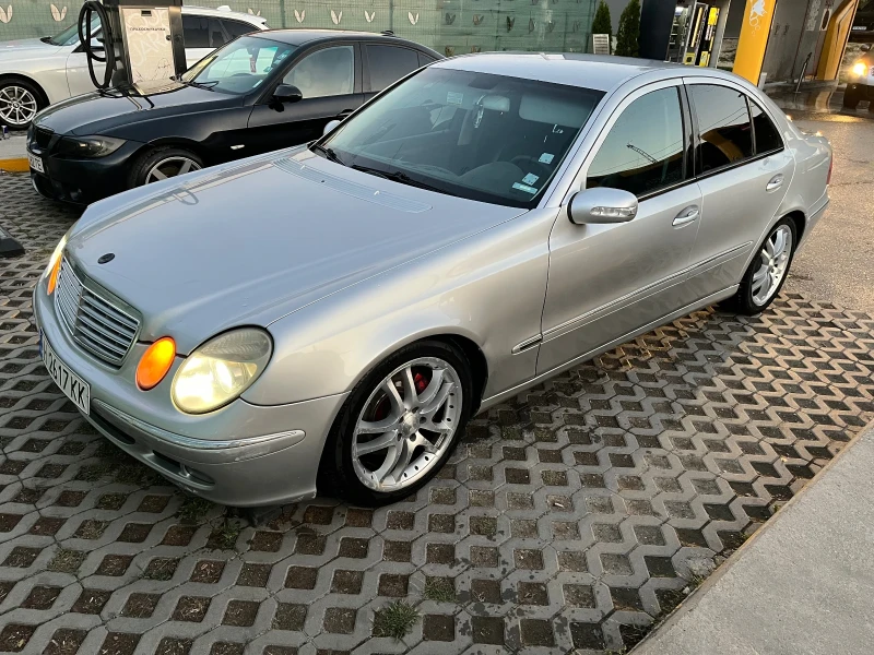 Mercedes-Benz E 320 3.2 204 CDI, снимка 4 - Автомобили и джипове - 52829455