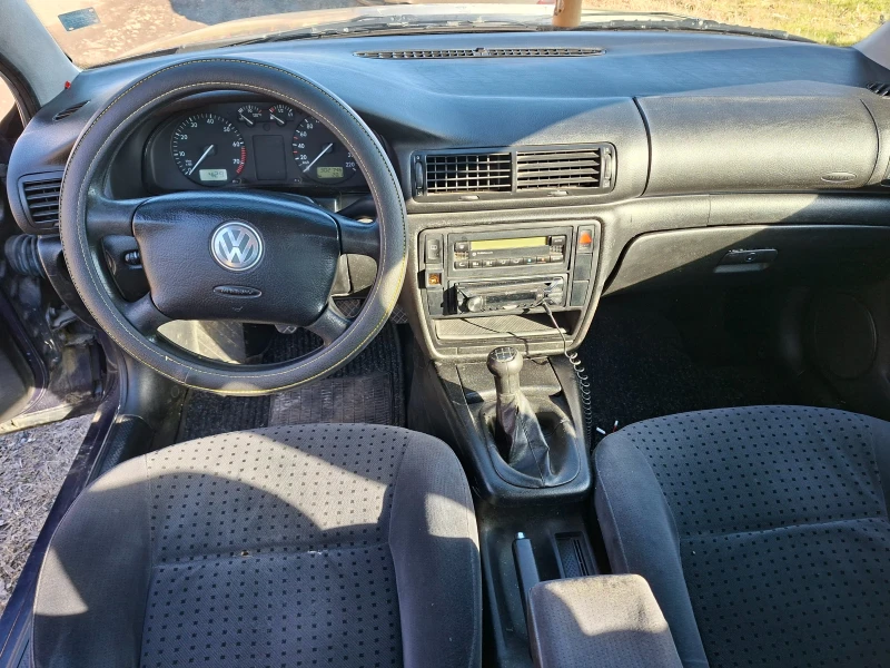 VW Passat 1.6 Газ Клима, снимка 15 - Автомобили и джипове - 53314030