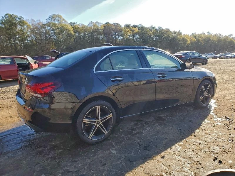 Mercedes-Benz A 220 2.0L 4 All wheel drive, снимка 8 - Автомобили и джипове - 53646483