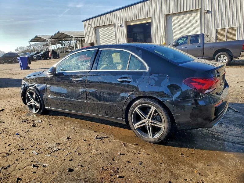 Mercedes-Benz A 220 2.0L 4 All wheel drive, снимка 7 - Автомобили и джипове - 53646483