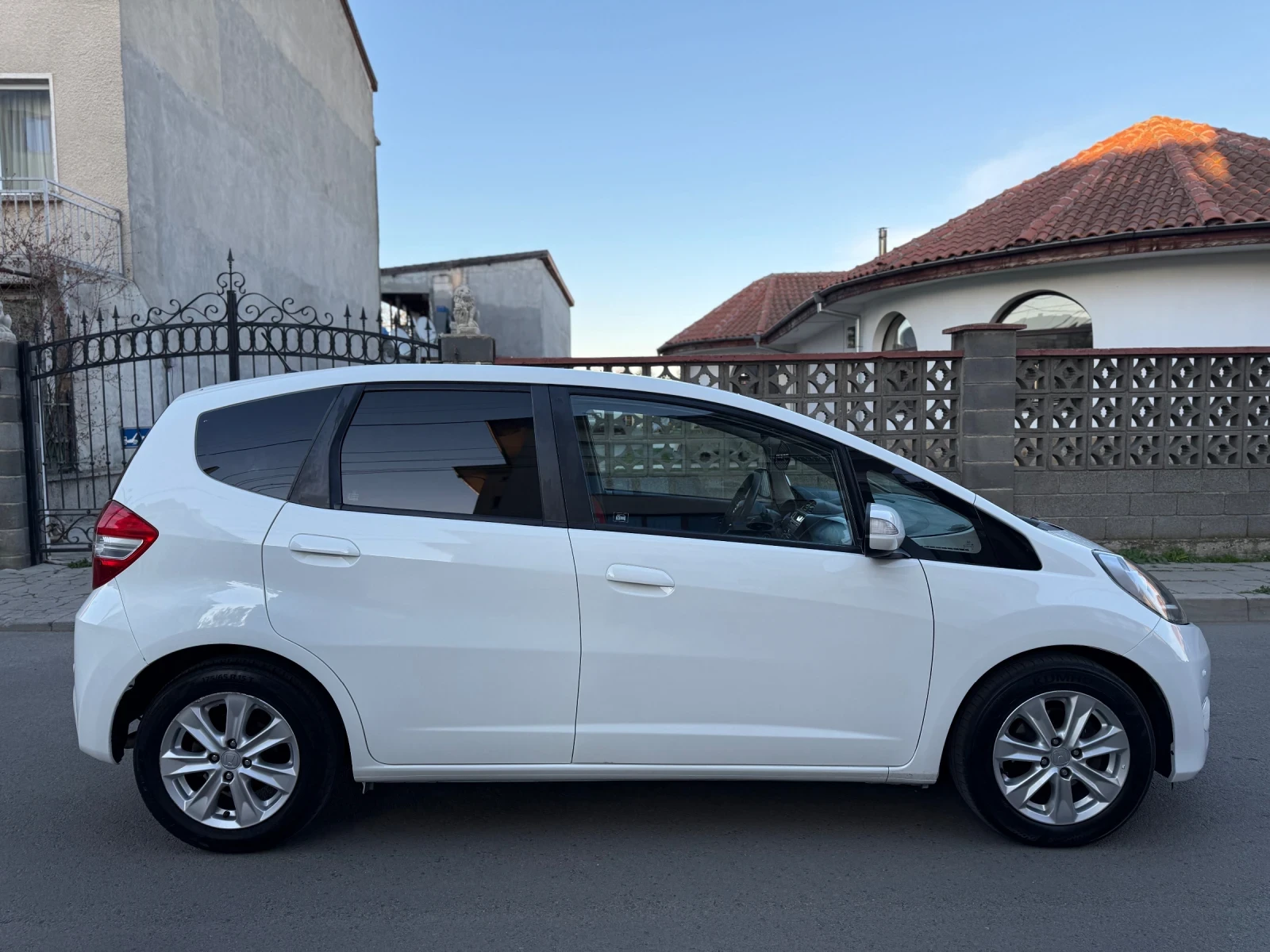 Honda Jazz 1.4i Automatic / Swiss  - изображение 7