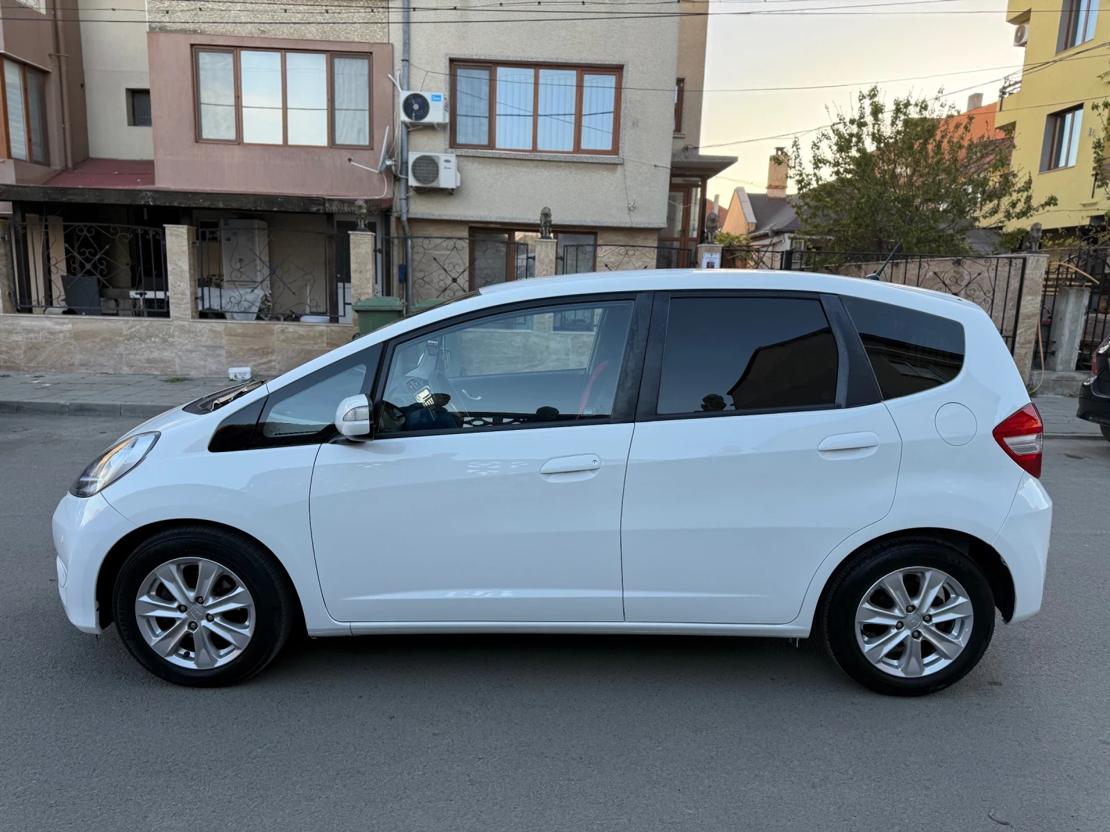 Honda Jazz 1.4i Automatic / Swiss  - изображение 8