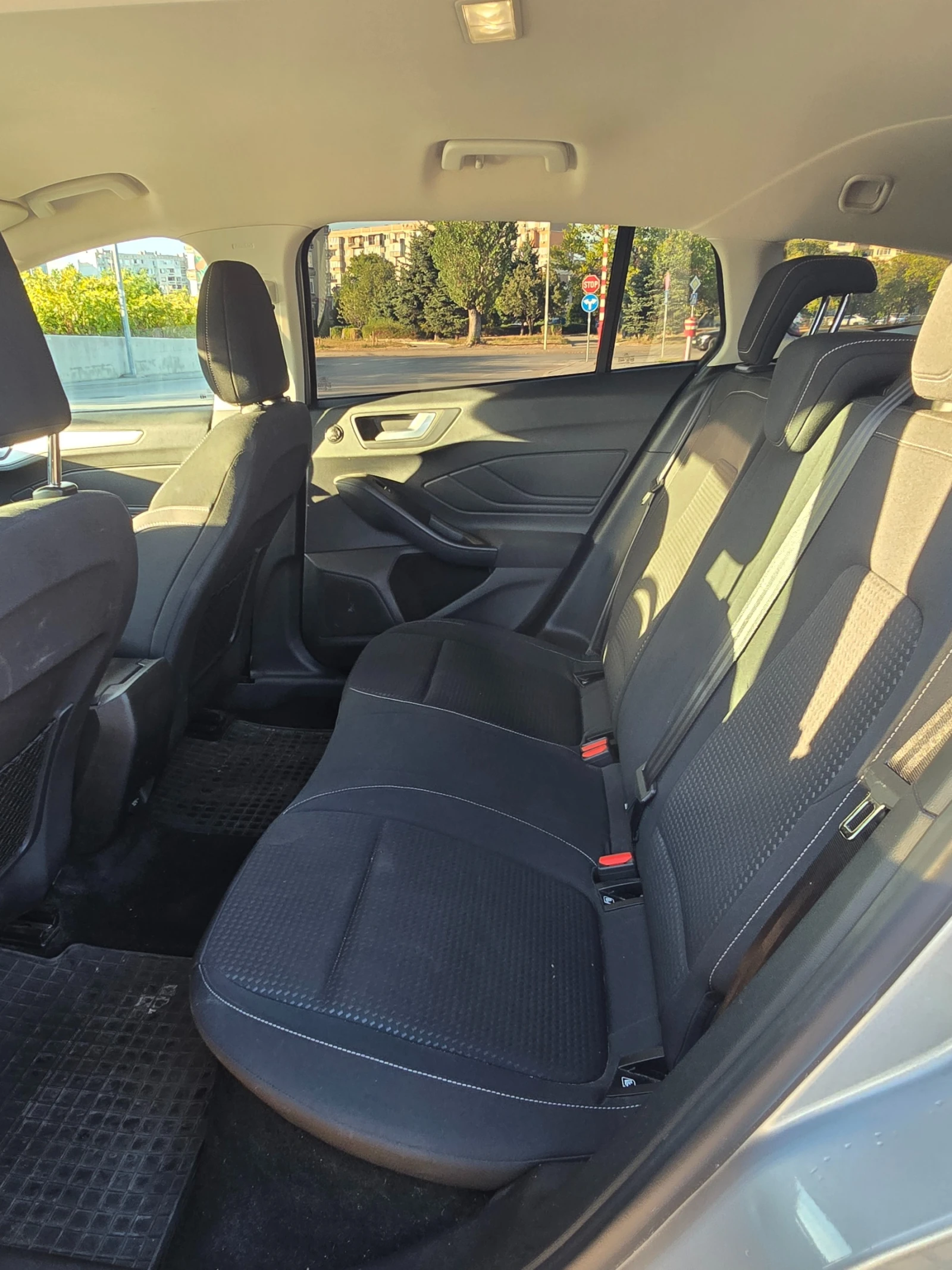 Ford Focus 2бр.Джанти, Амбиент, WiFi CarPlay/AndrAuto - изображение 9
