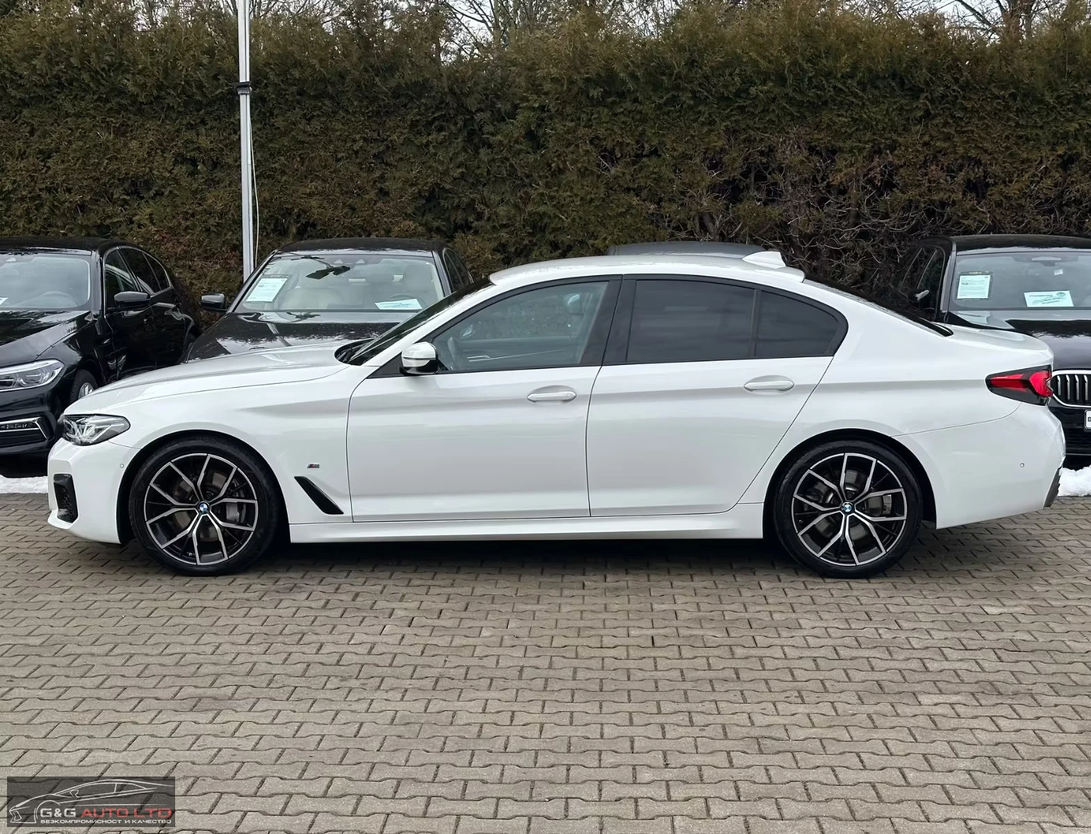 BMW 530 d/M-SPORT/286HP/CAM/HUD/LASER/NAVI/ACC/CPLAY/785g - изображение 2