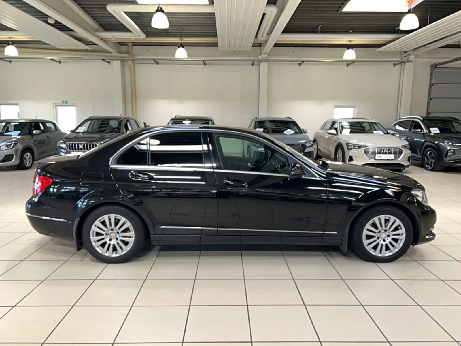 Mercedes-Benz C 220 FULL SERVICE Fecelift , снимка 7 - Автомобили и джипове - 54485070