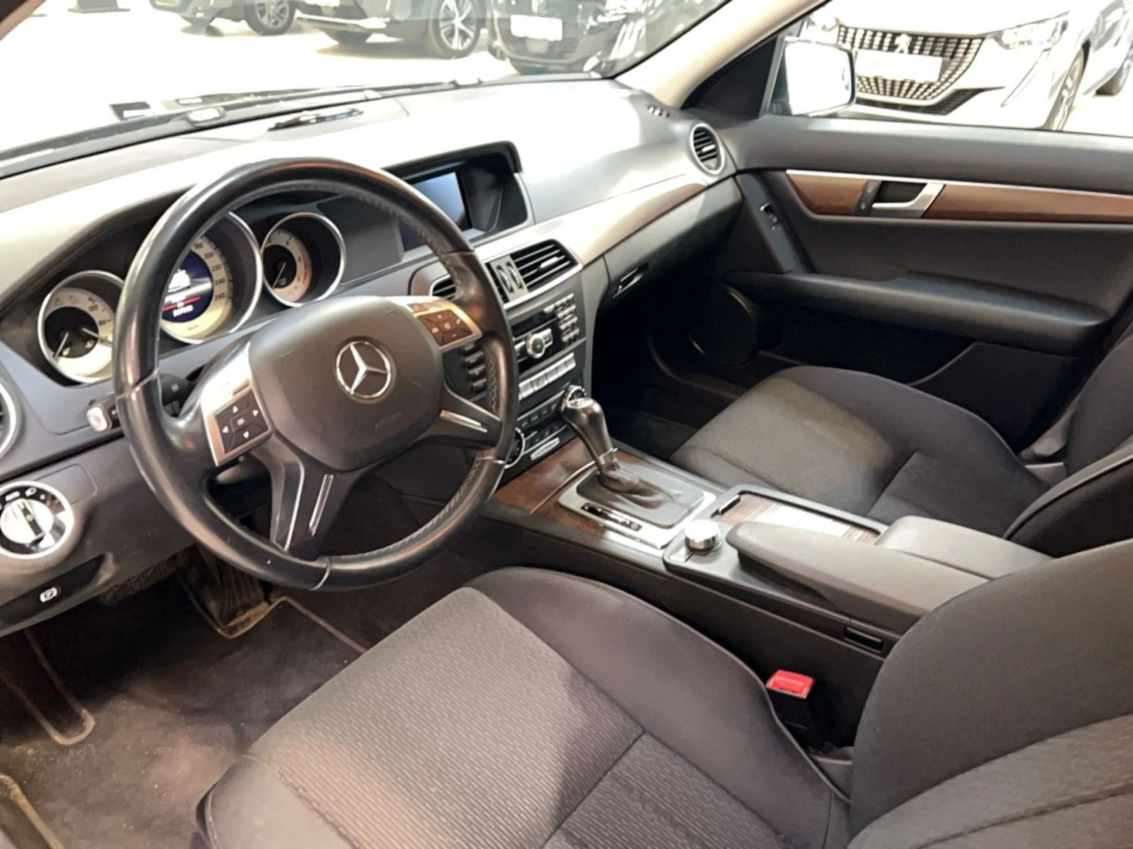 Mercedes-Benz C 220 FULL SERVICE Fecelift , снимка 6 - Автомобили и джипове - 54485070
