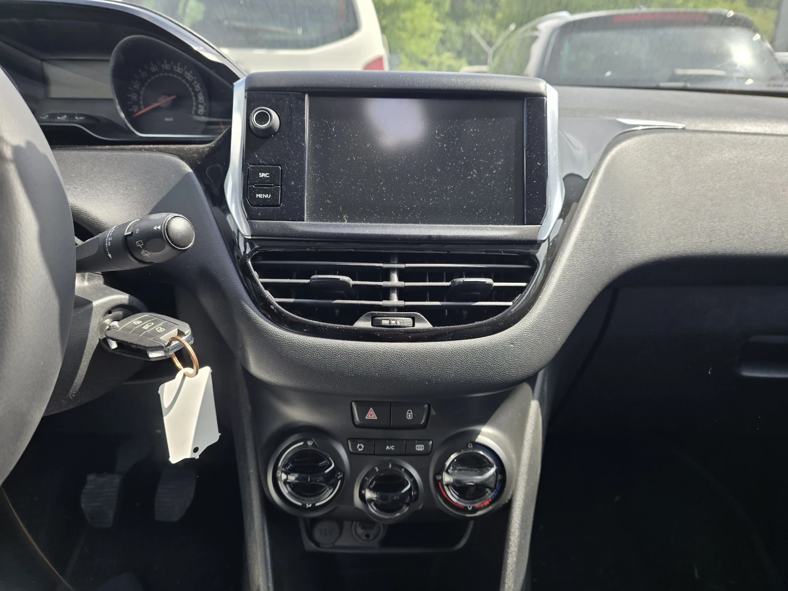 Peugeot 208 1.0i 68к.с ПРОБЛЕМ В МОТОРА, снимка 14 - Автомобили и джипове - 54608776