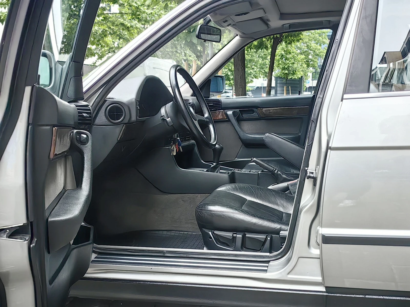 BMW 520, снимка 8 - Автомобили и джипове - 54629722