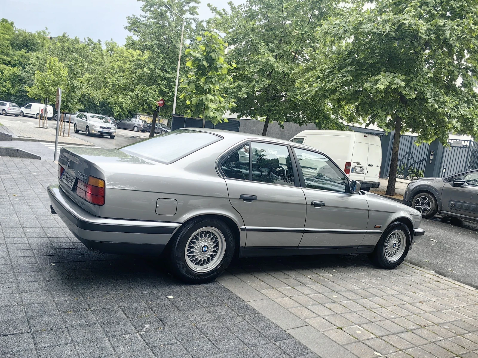 BMW 520, снимка 3 - Автомобили и джипове - 54629722