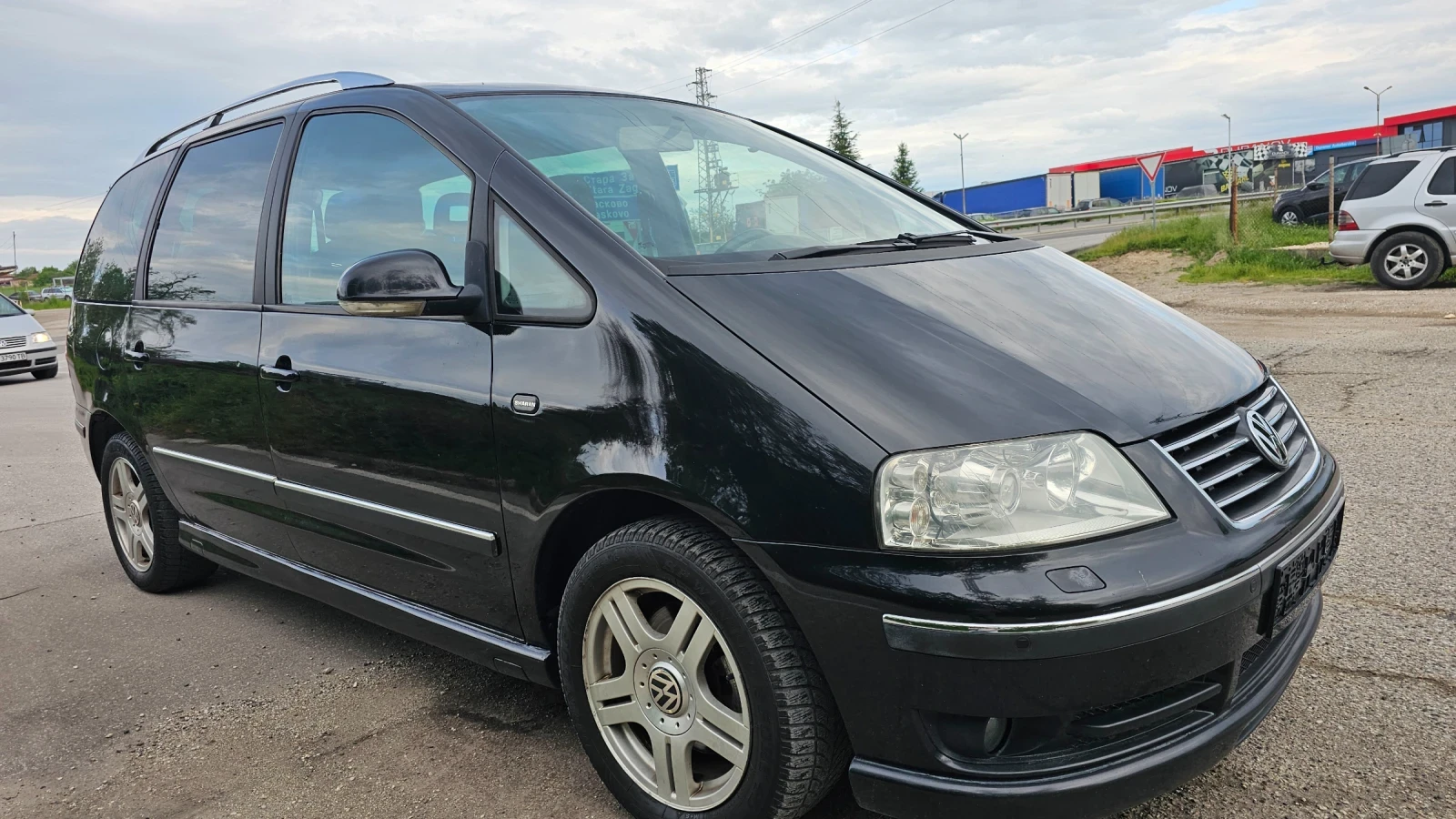 VW Sharan 1, 9Tdi-131к.с Business, снимка 9 - Автомобили и джипове - 54681502