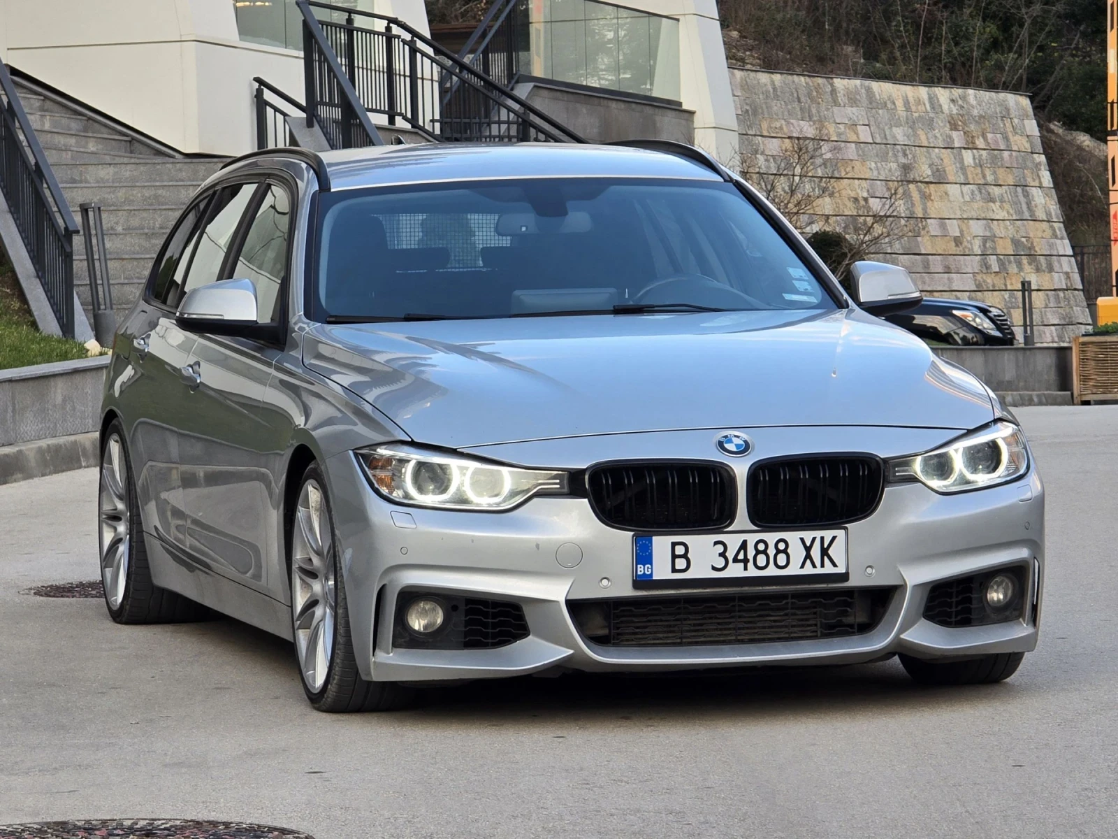 BMW 320 BMW/F31/320D/M-Paket/184HP, снимка 5 - Автомобили и джипове - 54726233