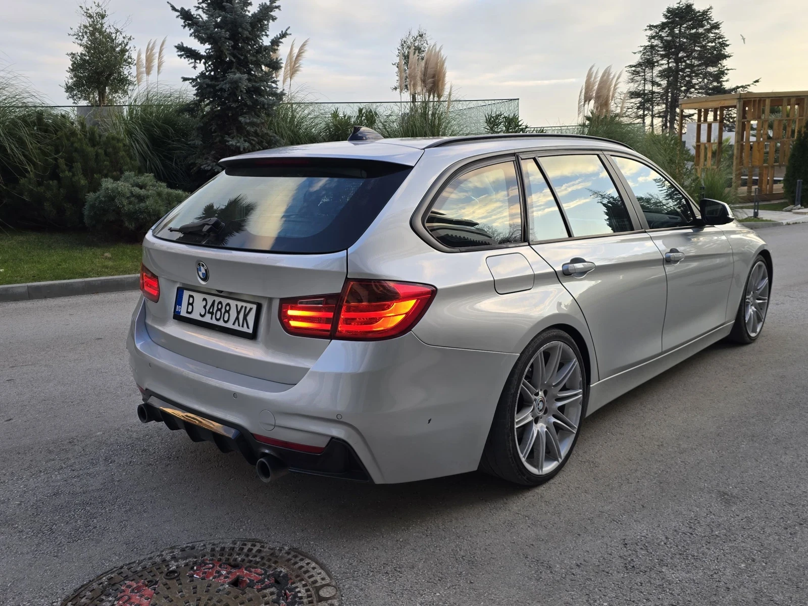 BMW 320 BMW/F31/320D/M-Paket/184HP, снимка 4 - Автомобили и джипове - 54726233