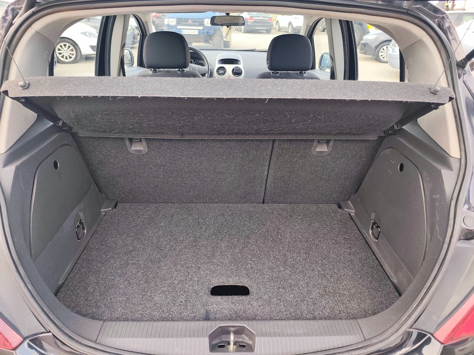 Opel Corsa 1.2i 79000км., снимка 16 - Автомобили и джипове - 55005713