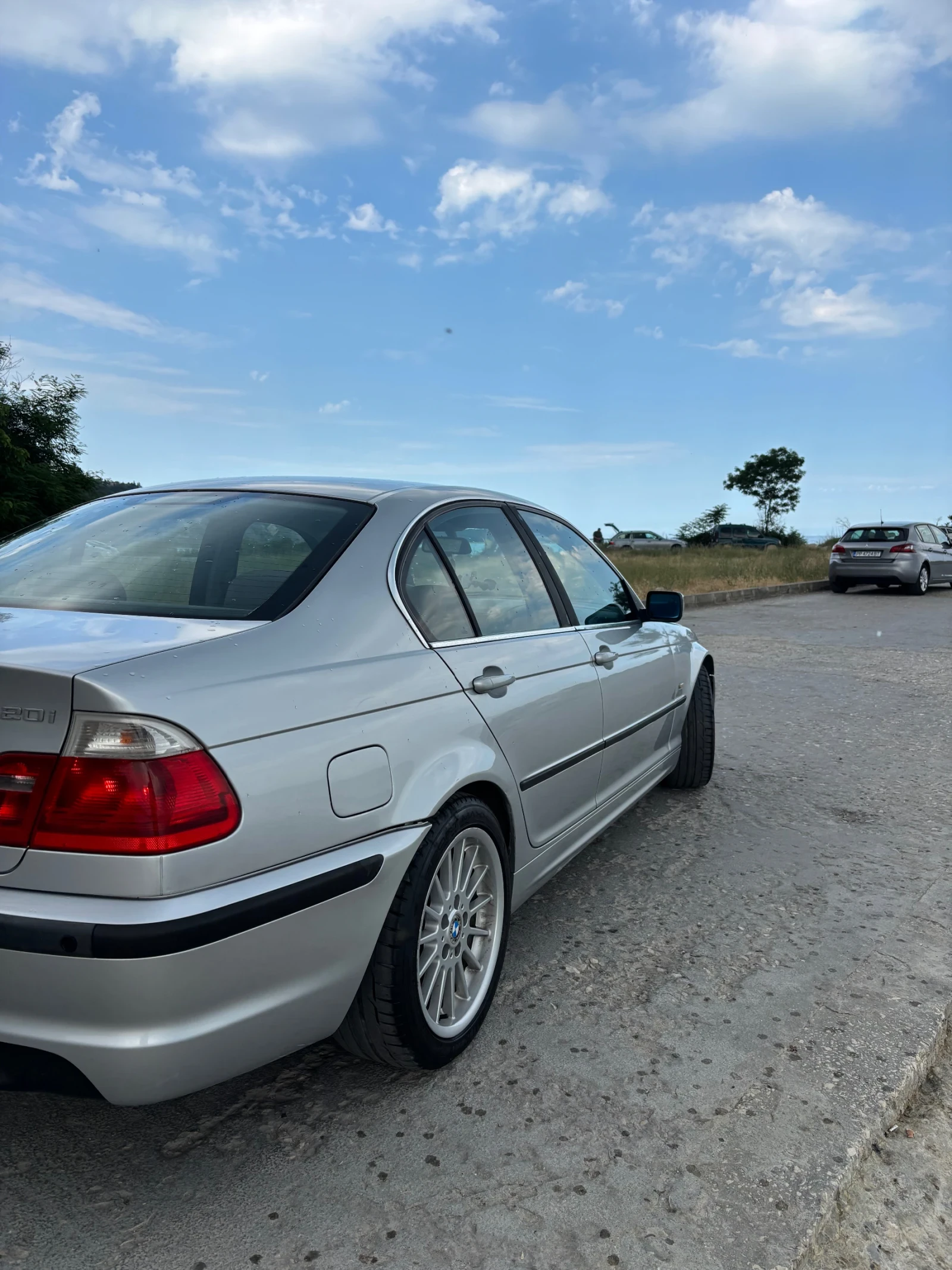 BMW 320 Газ/Бензин, снимка 7 - Автомобили и джипове - 55143718