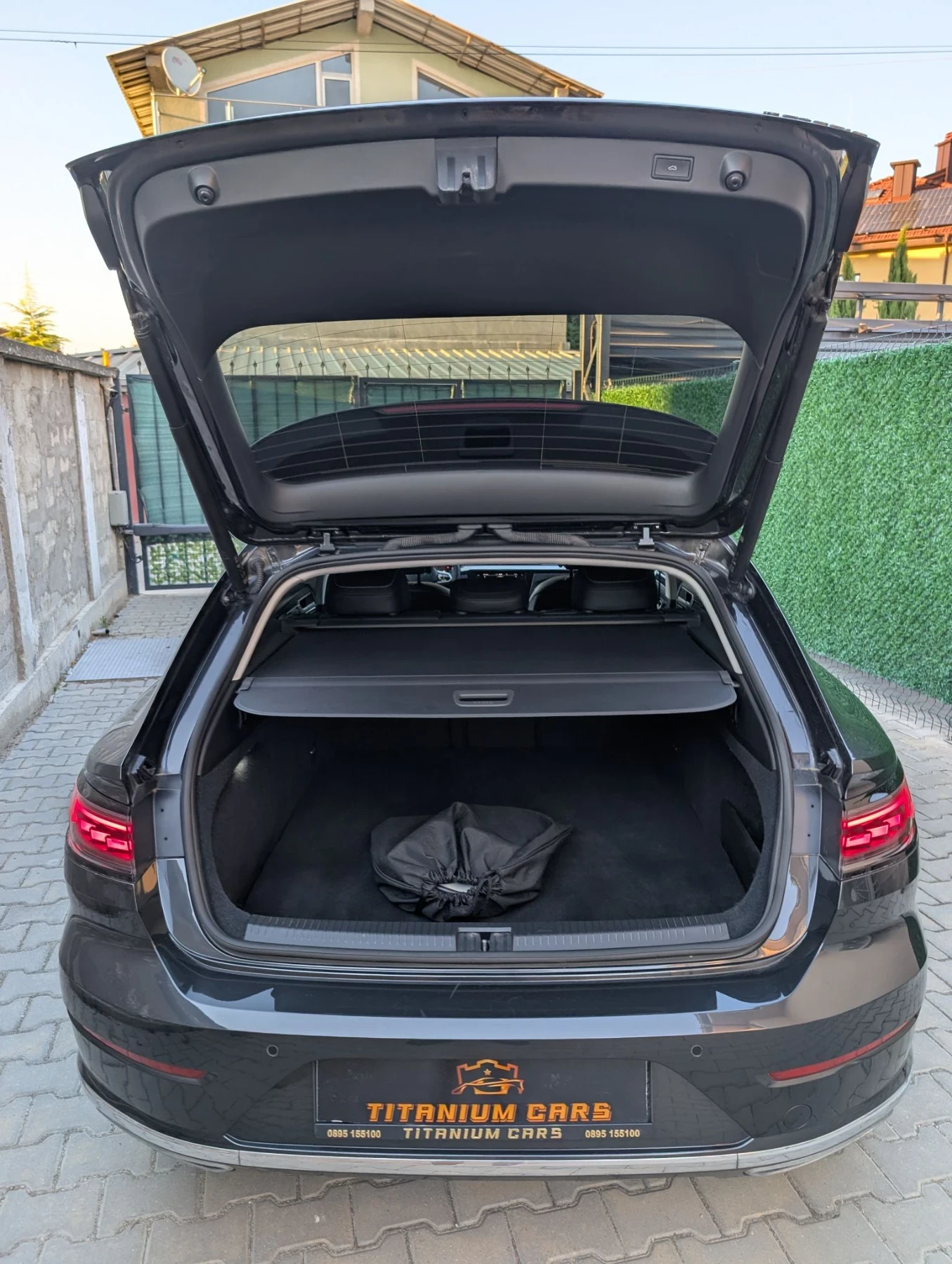 VW Arteon PlugIn Hybrid 218кс.* Дистроник* DCC* Matrix* Memo, снимка 8 - Автомобили и джипове - 55628696