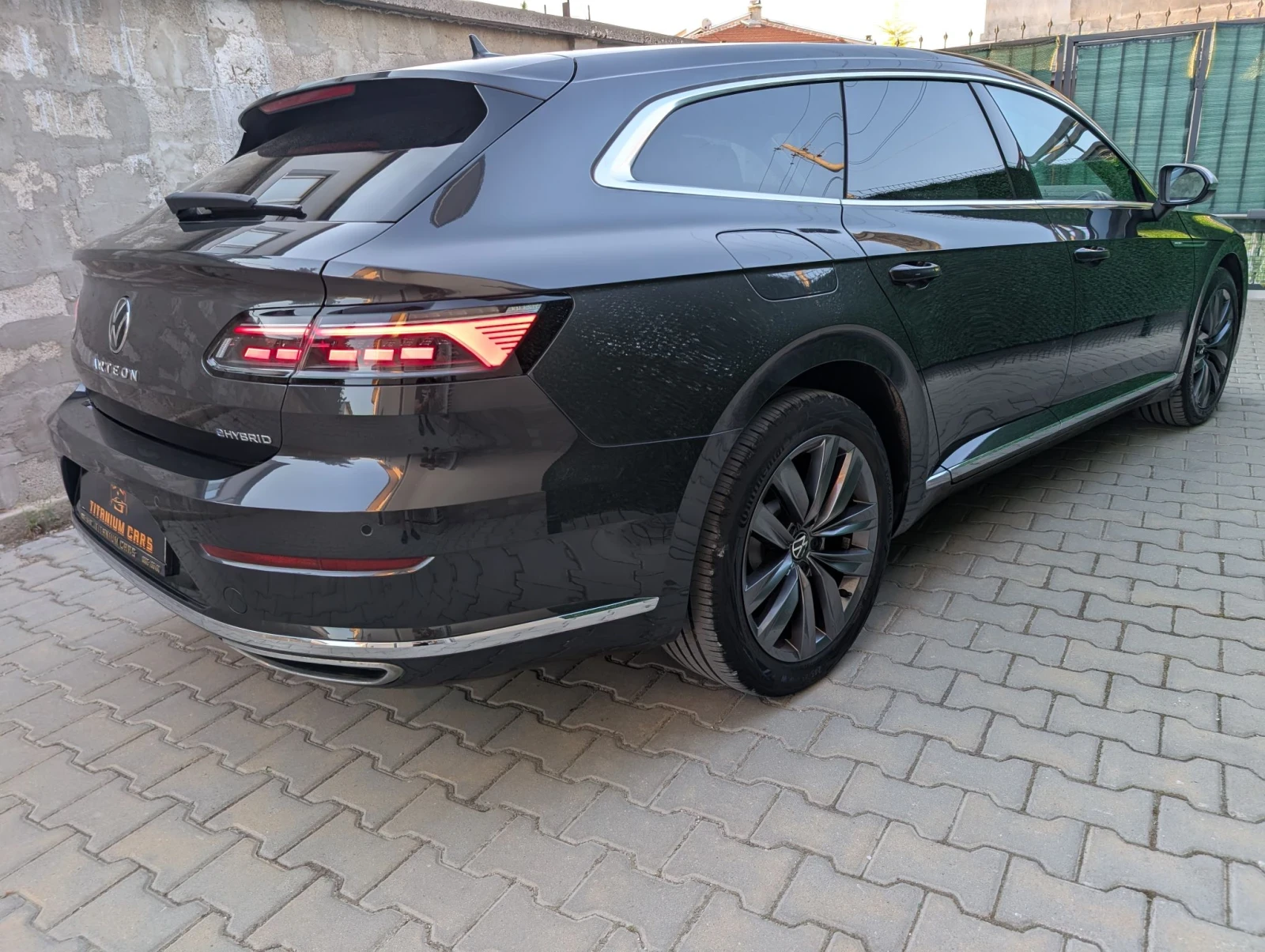 VW Arteon PlugIn Hybrid 218кс.* Дистроник* DCC* Matrix* Memo, снимка 7 - Автомобили и джипове - 55628696