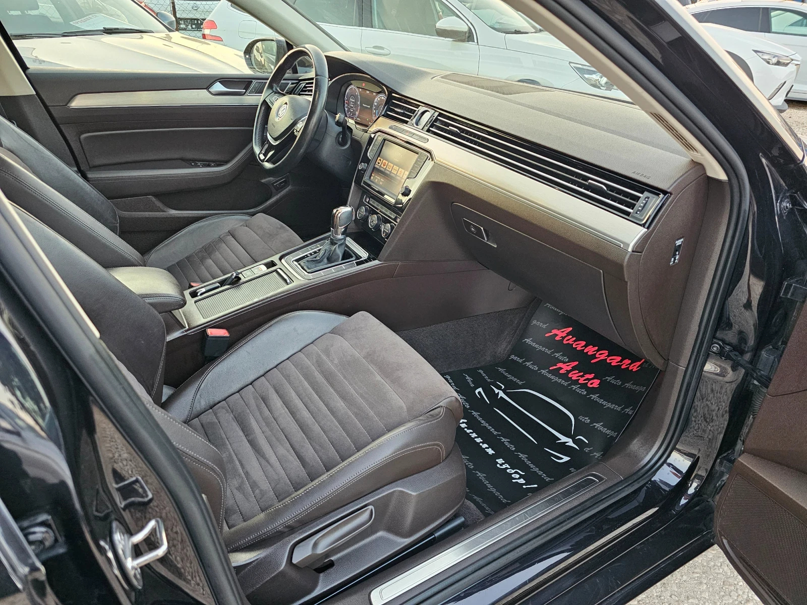 VW Passat 2.0TDI, 150к.с., Digital, снимка 9 - Автомобили и джипове - 55647353