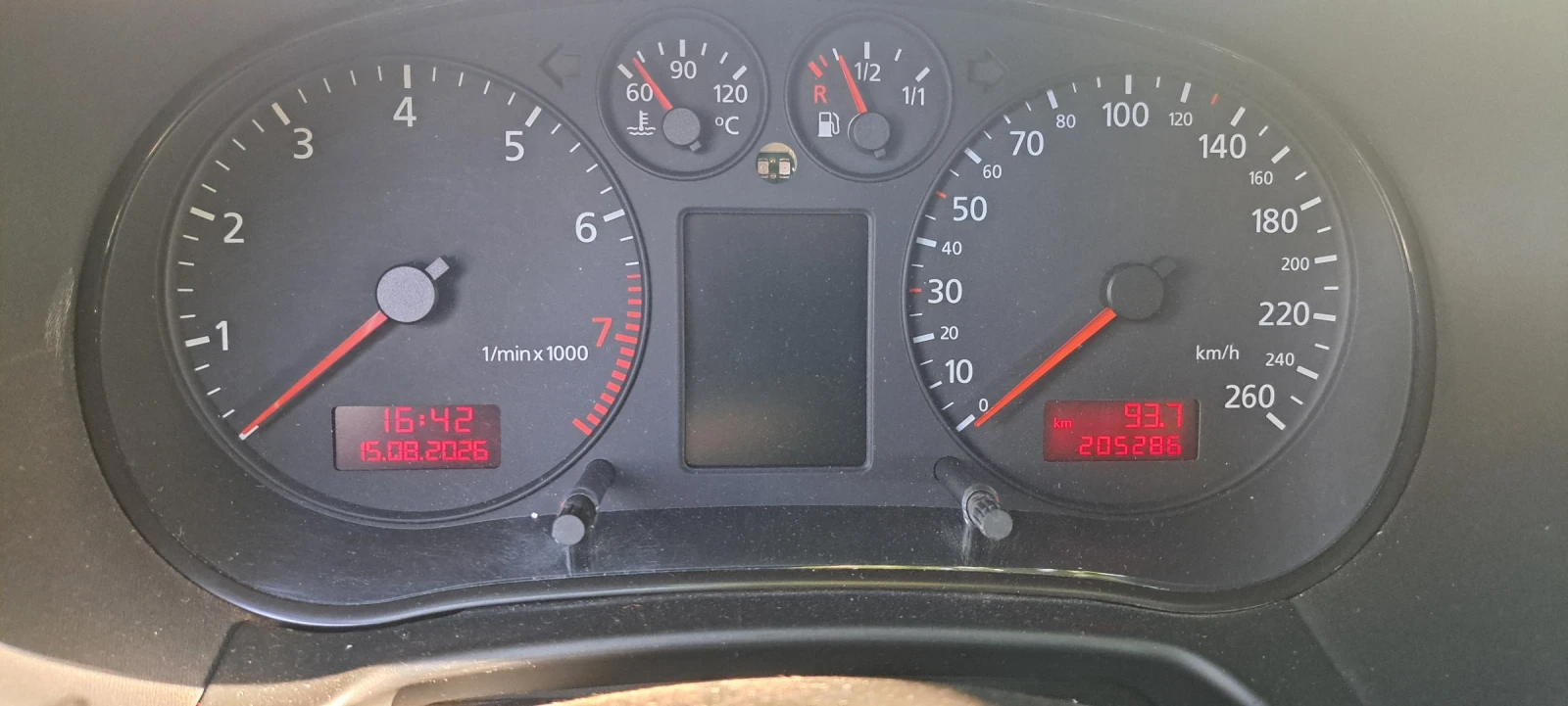 Audi A3 1.8T quattro 180ks, снимка 14 - Автомобили и джипове - 55673474