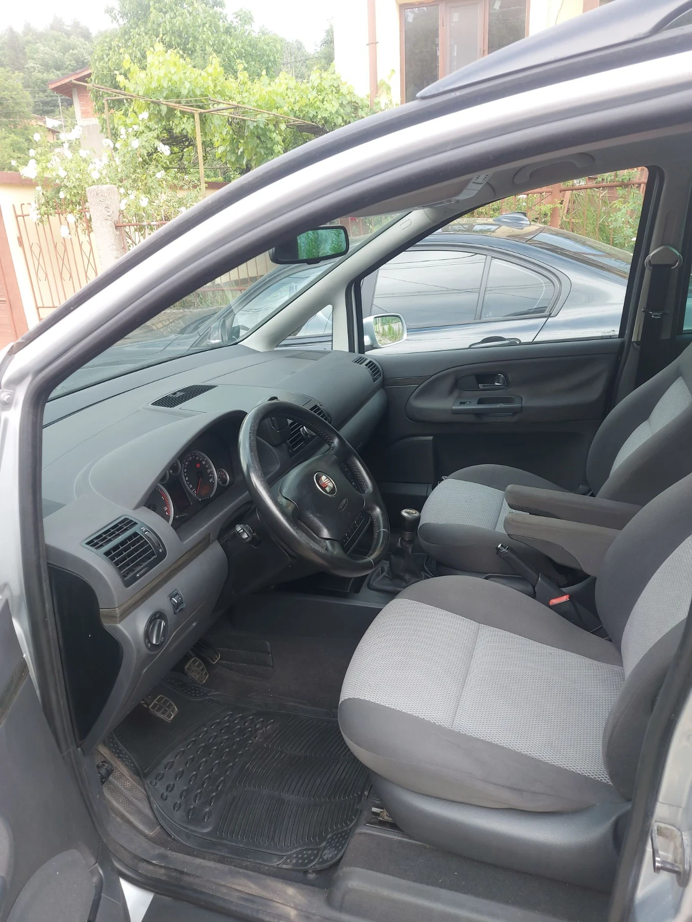Seat Alhambra 2.0tdi/8v, снимка 4 - Автомобили и джипове - 55748099