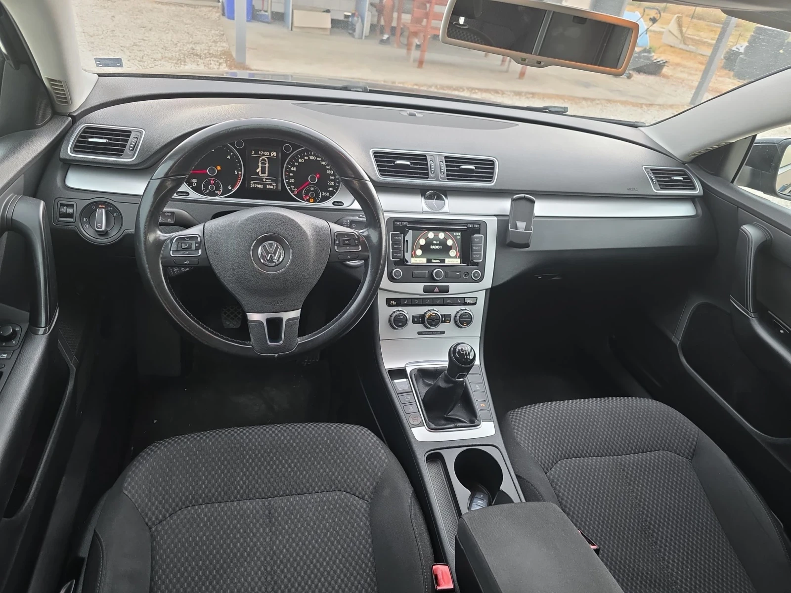 VW Passat Blue-Motion, снимка 7 - Автомобили и джипове - 55790092
