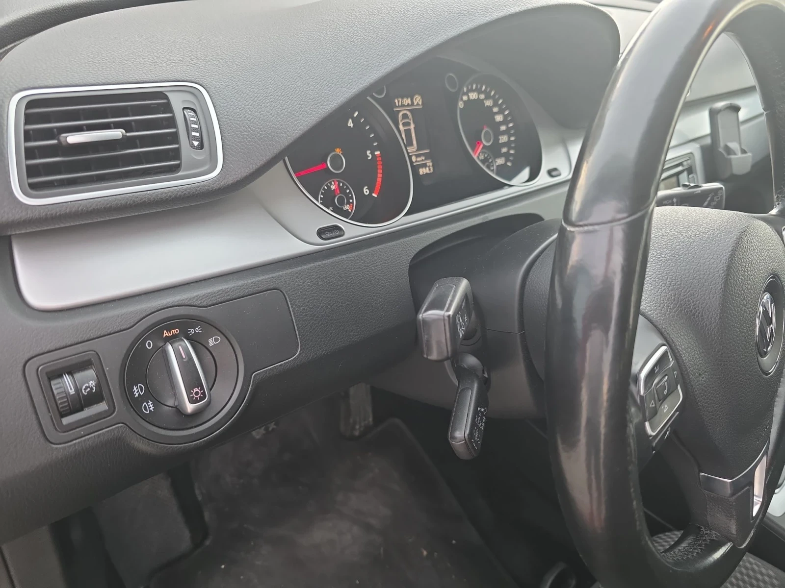 VW Passat Blue-Motion, снимка 9 - Автомобили и джипове - 55790092