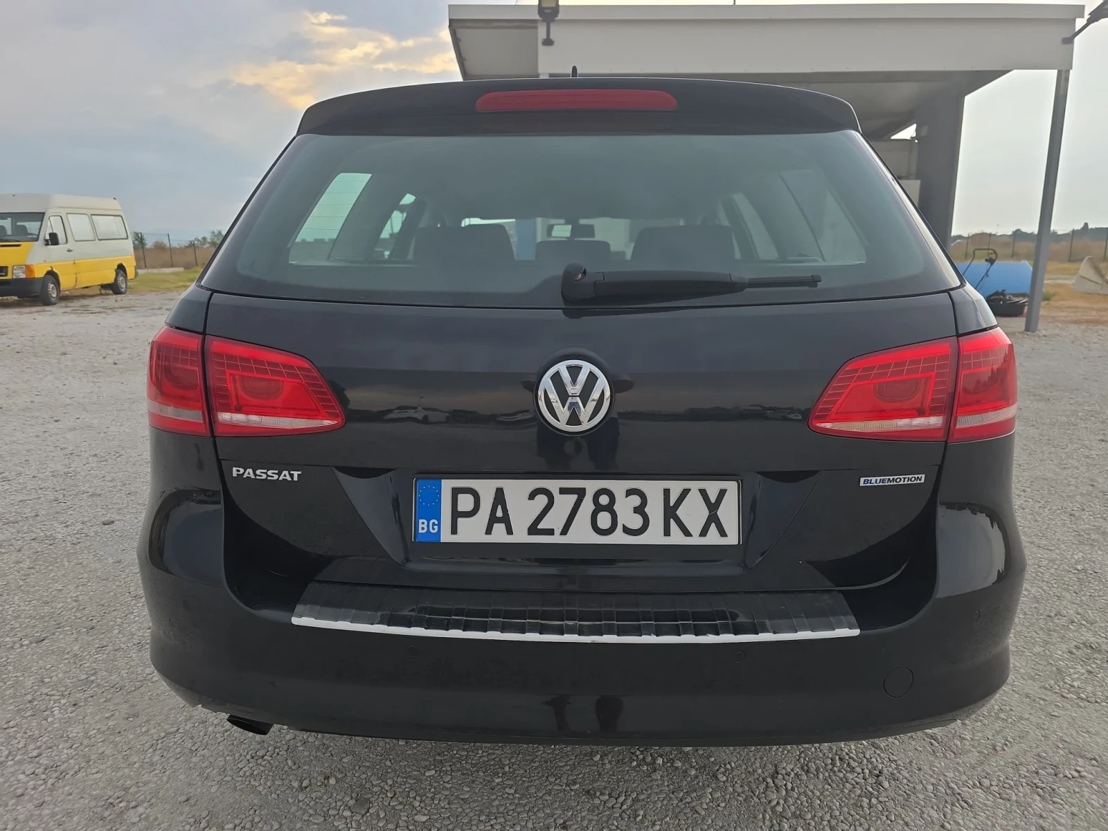VW Passat Blue-Motion, снимка 4 - Автомобили и джипове - 55790092