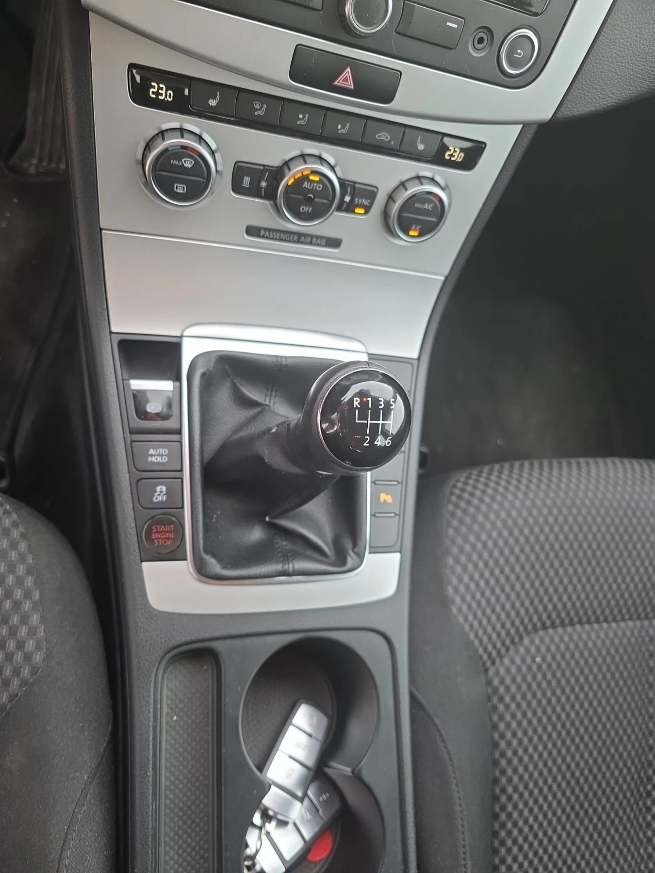 VW Passat Blue-Motion, снимка 11 - Автомобили и джипове - 55790092