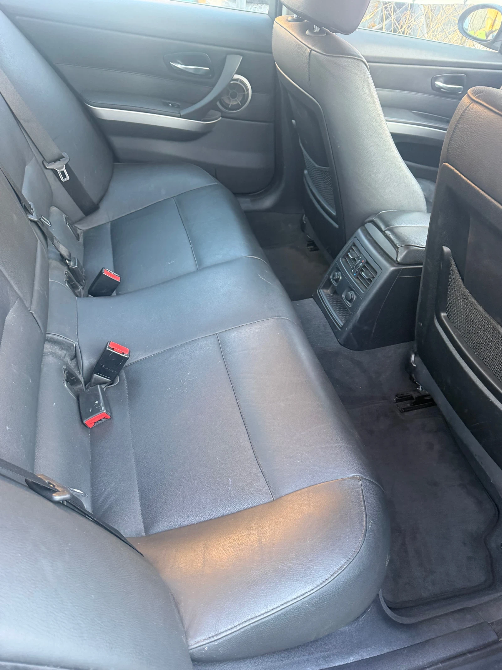 BMW 330 Дистроник, снимка 9 - Автомобили и джипове - 56060714